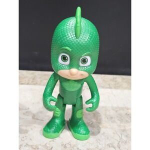 PJ Masks Gekko Action Figure 6" talking in French Toy Green Dinosaur